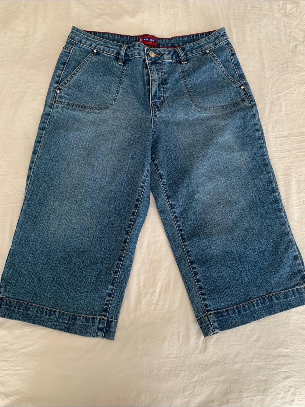 Westport Denim Women Medium Wash Rhinestone Embellished Capri Jeans Size 12